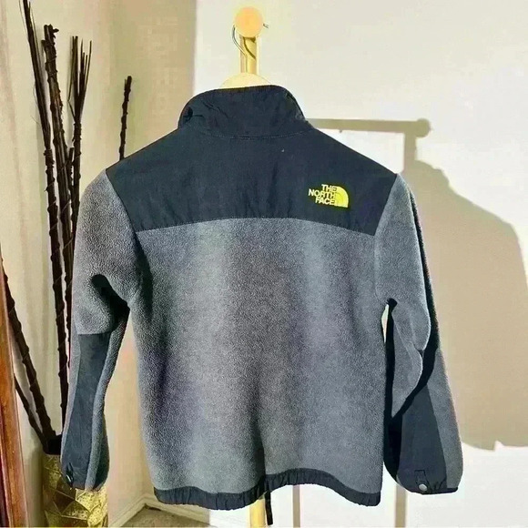 The North Face Full Zip Fleece Jacket - Picture 3 of 6